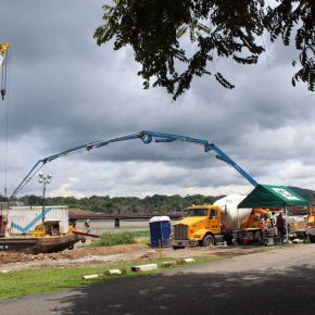 Puente sobre el Río Chagres