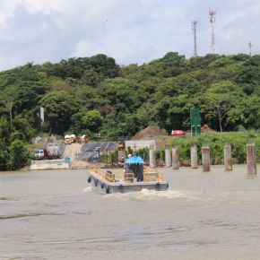 Puente sobre el Río Chagres