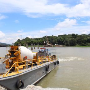 Puente sobre el Río Chagres