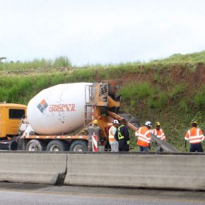 Mantenimiento y Reparación Autopista Don Alberto Motta